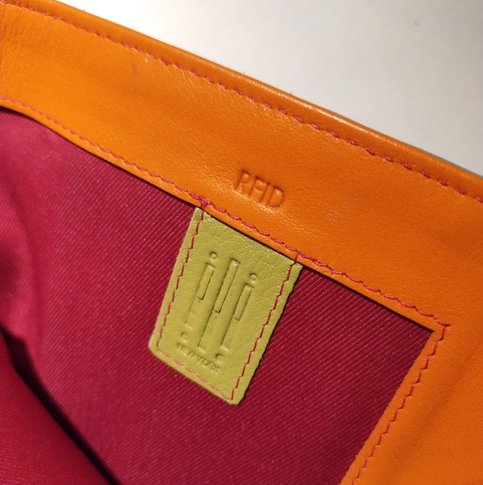 👝 Ili New York Wallet - Picture 7 of 9